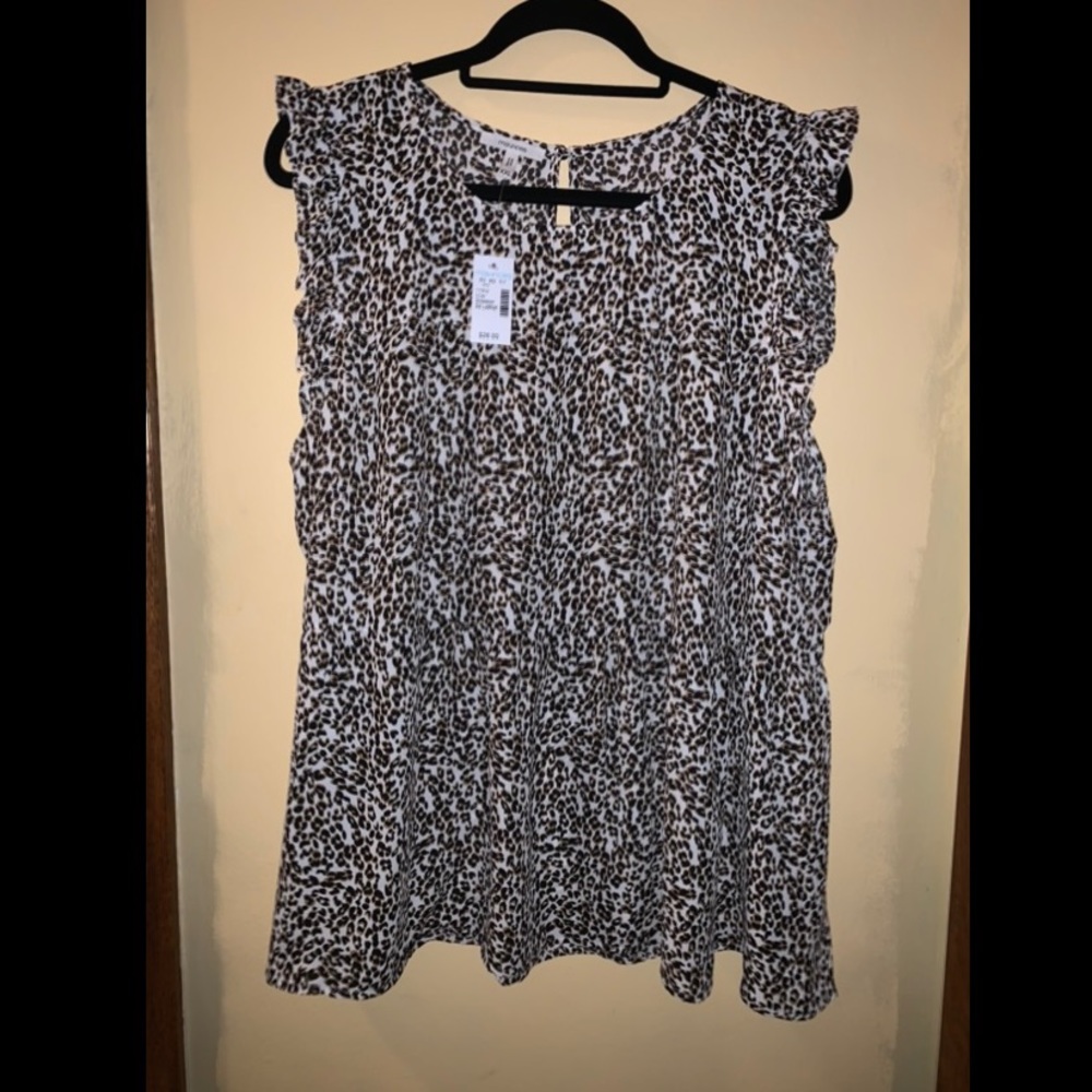 Leopard sleeveless blouse